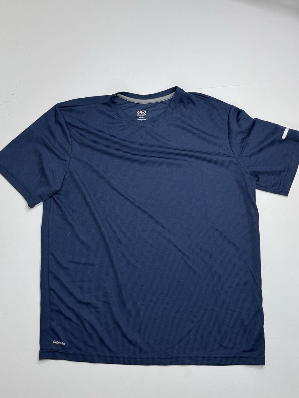 Athletic Works DriWorks Performance T Shirt Mens M Navy Blue 38-40 Short Sleeve